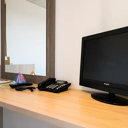 Port-bo Ξενοδοχείο 3*